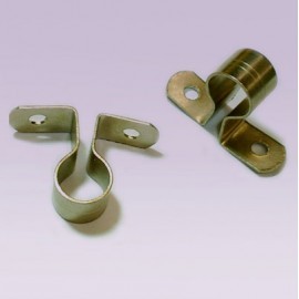 Soporte niquelado corto, en lamina central...