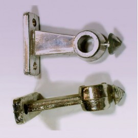 Soporte plástico cromado central para tubo...